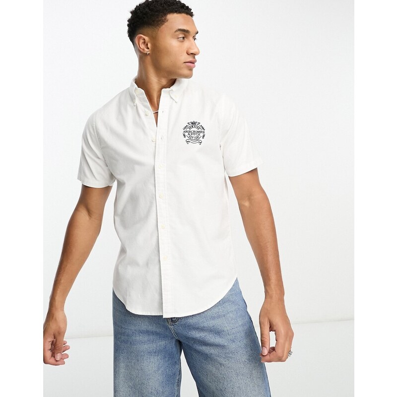 Abercrombie & Fitch - Camicia Oxford a maniche corte con logo bianca-Bianco