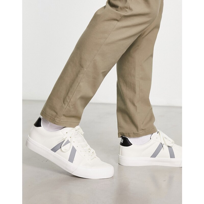 Jack & Jones - Sneakers in pelle sintetica bianche con pannelli grigi a contrasto-Bianco