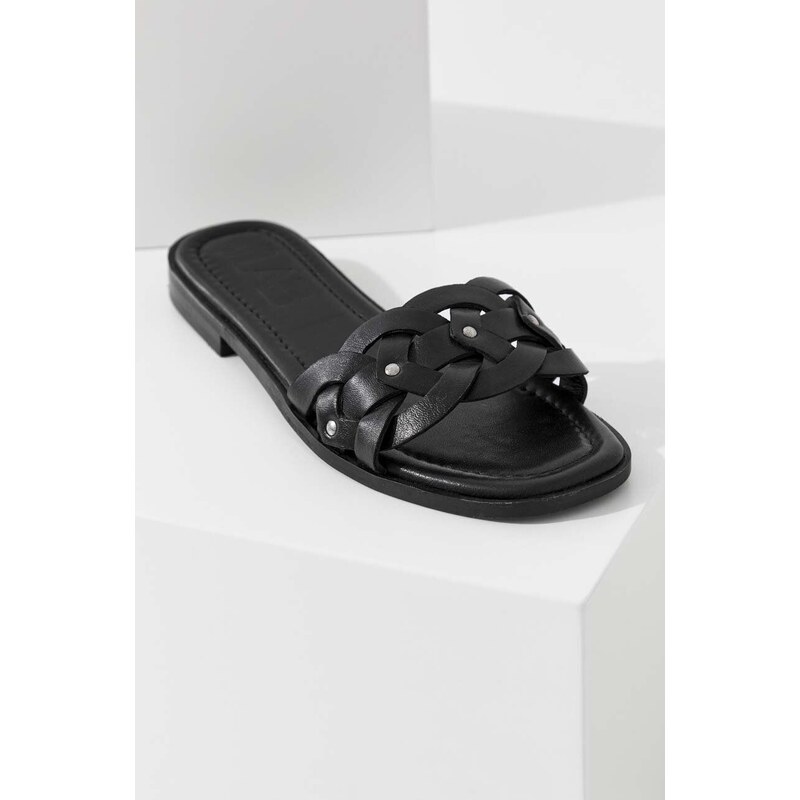 Sandalo con infradito in pelle da donna nero
