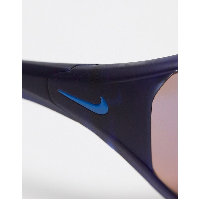 Nike - Areo Drift - Occhiali da sole sportivi blu navy con lenti multicolore-Nero