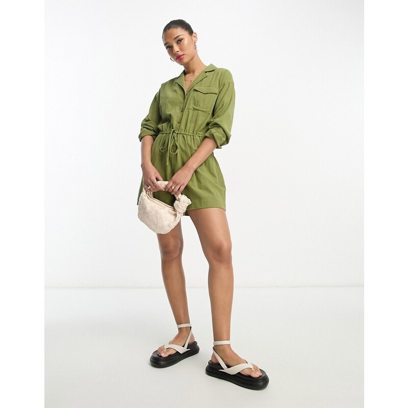 ASOS DESIGN - Tuta corta stile camicia extra larga in lino a maniche lunghe oliva-Verde