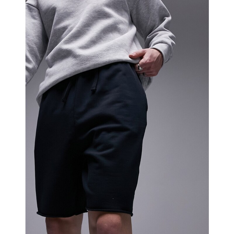 Topman - Pantaloncini oversize color nero slavato con orlo grezzo