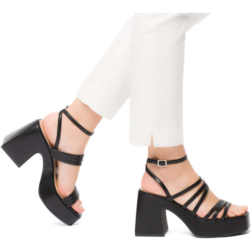 Sandali neri da donna con tacco a blocco e plateau Swish Jeans - Stileo.it