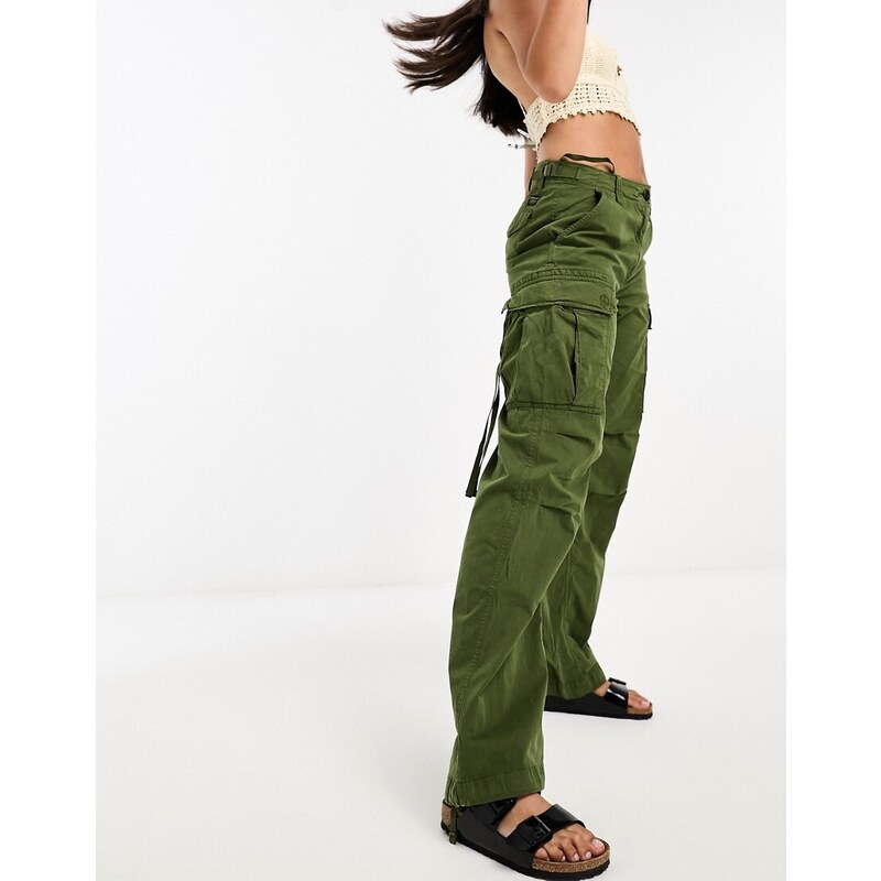Superdry - Pantaloni cargo vintage a vita bassa verde muschio