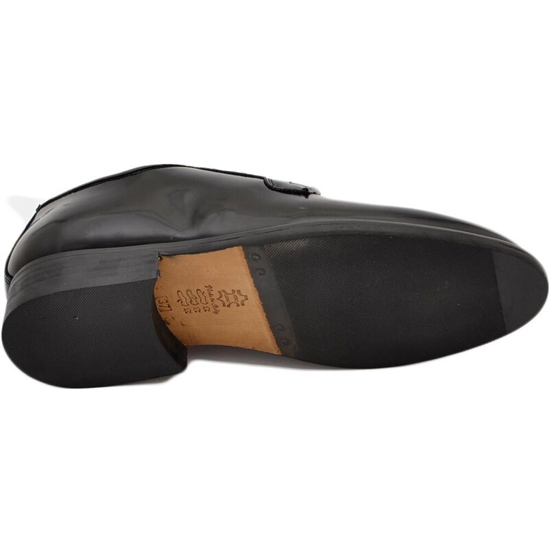 Malu Shoes Stringata donna inglesina liscia in vera pelle abrasivata nera fondo cuoio con antiscivolo moda tendenza made in Italy