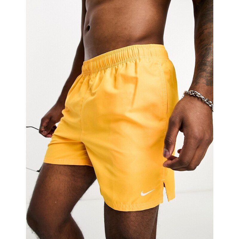Nike Swimming - Pantaloncini da bagno stile volley da 5“ arancione brillante