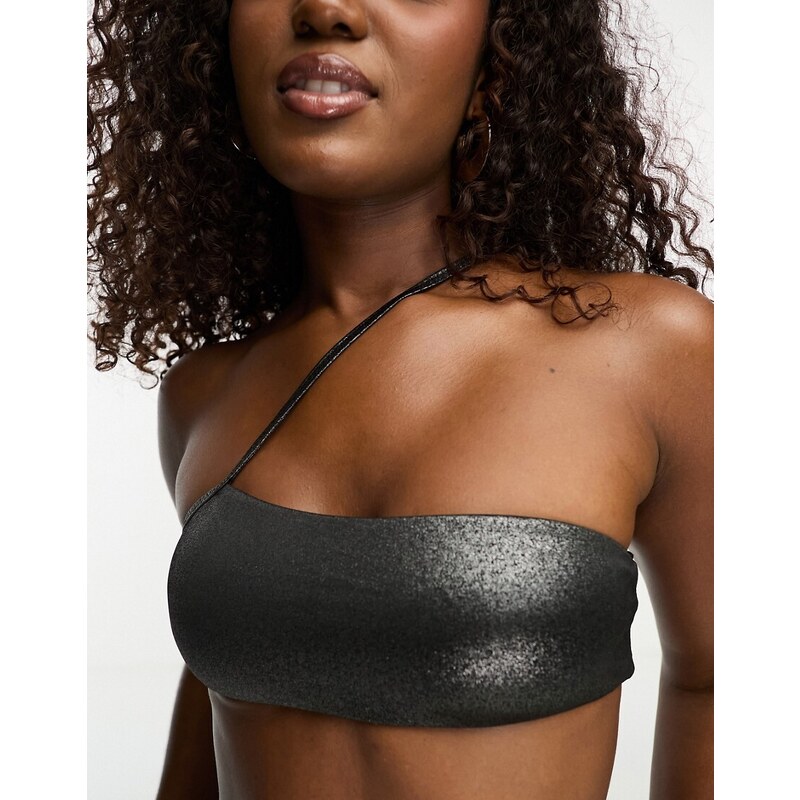 Pull&Bear - Top bikini a fascia asimmetrico grigio metallizzato in coordinato