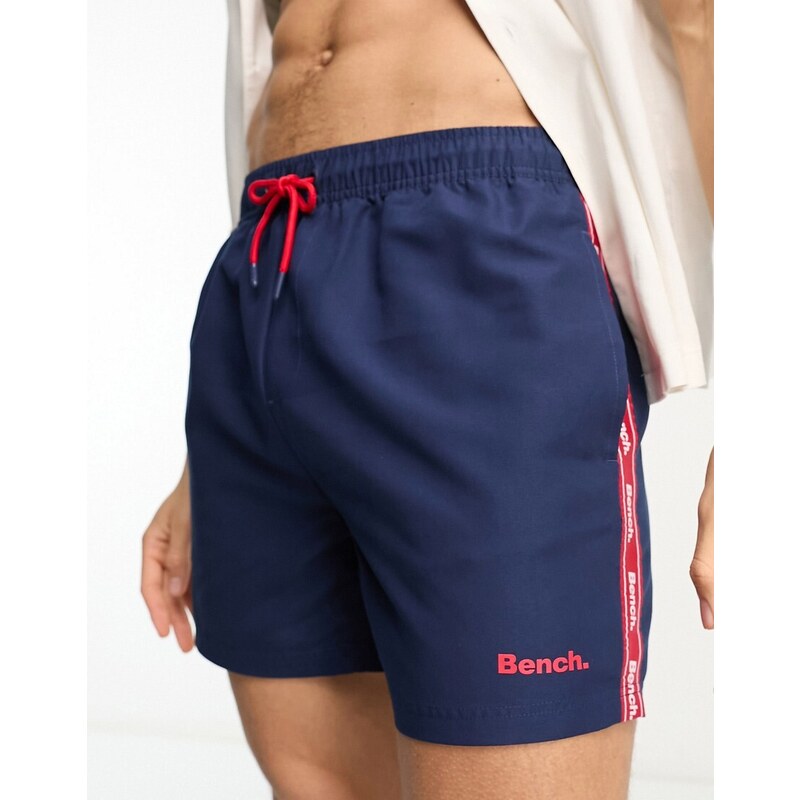 Bench - Pantaloncini da bagno blu navy e rossi con logo laterale