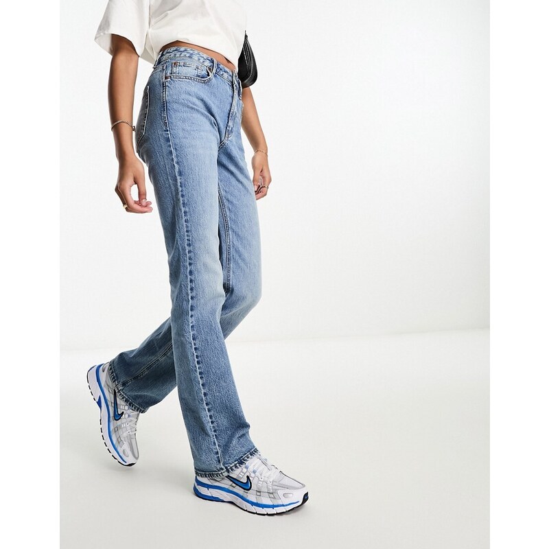 Stradivarius - Jeans dritti blu lavaggio medio