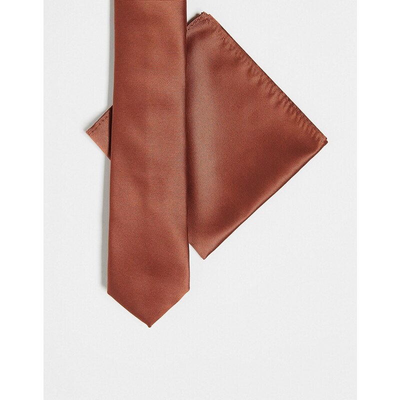 ASOS DESIGN - Cravatta standard e fazzoletto da taschino marrone chiaro
