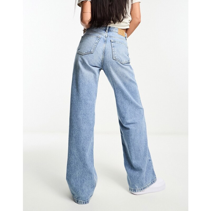 Pull&Bear - Jeans a vita medio alta e fondo ampio blu lavaggio medio