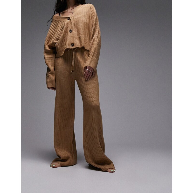 Topshop - Completo da casa in maglia color cammello a coste con cardigan e pantaloni a fondo ampio-Brown
