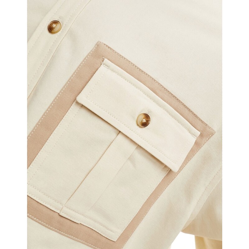ASOS DESIGN - Camicia squadrata in twill écru con tasche a stati tono su tono-Bianco