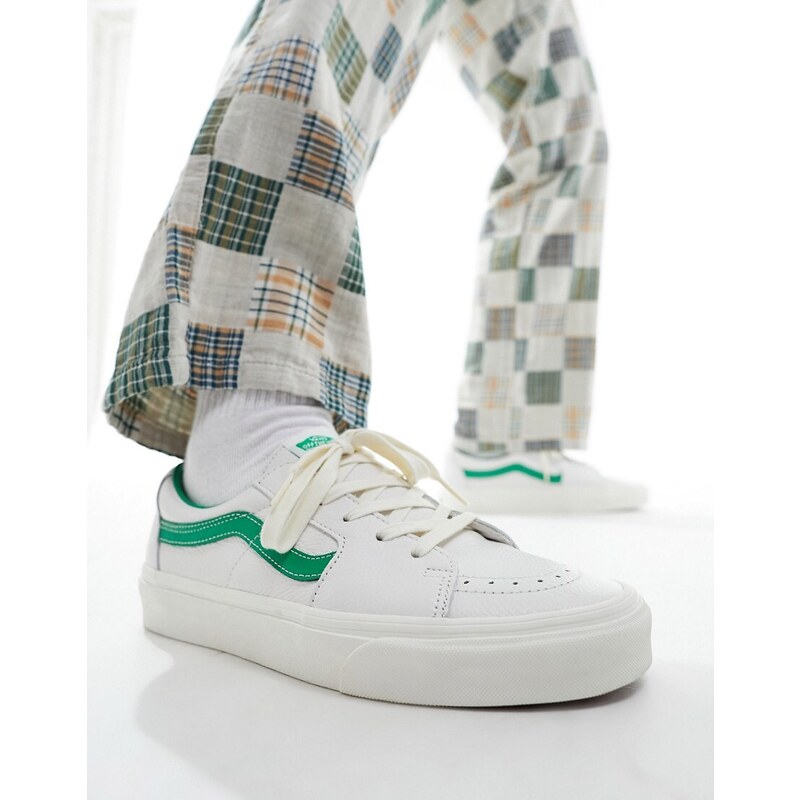 Vans - Sk8-Low - Sneakers in pelle bianche con dettagli verdi-Bianco