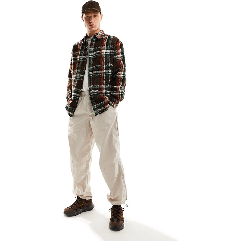 ASOS DESIGN - Camicia giacca oversize in misto lana bouclé a quadri marrone stile anni '90
