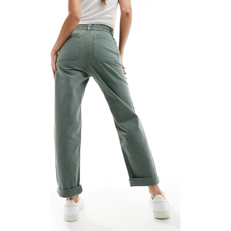 Pull&Bear - Mom jeans a vita alta verde slavato