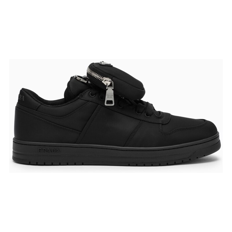 Prada Sneaker in Re-nylon nera con pouch