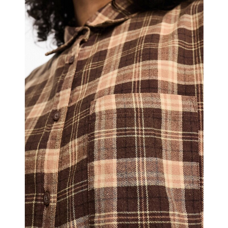 Cotton On - Camicia boyfriend ampia in flanella color quercia scuro a quadri-Marrone
