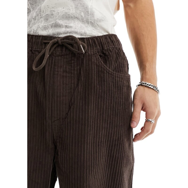 Pull&Bear - Pantaloni a fondo ampio in velluto a coste marrone