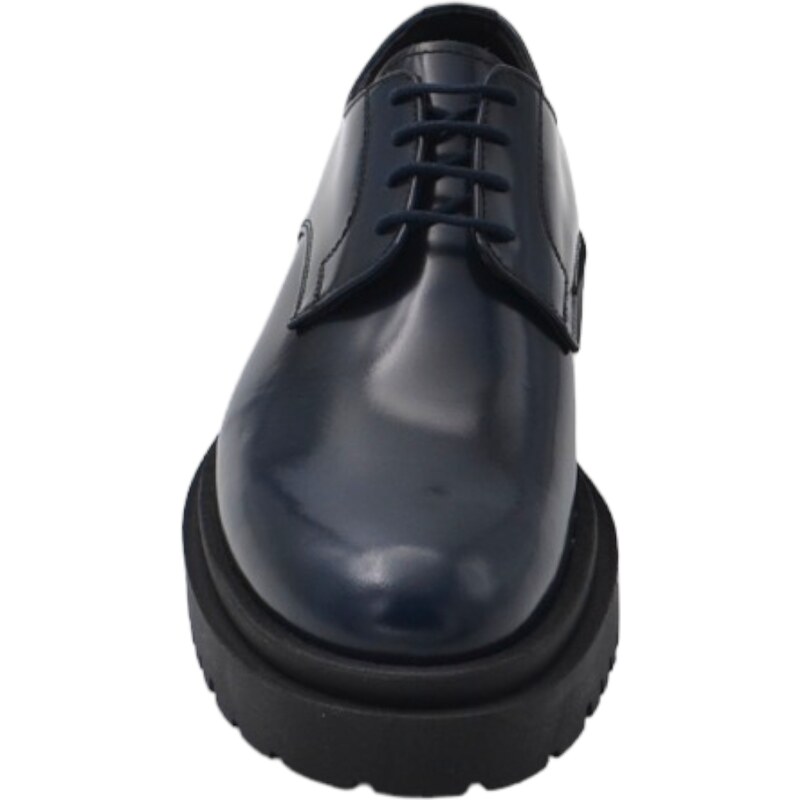 Malu Shoes Stringata uomo inglesina liscia in vera pelle abrasivata blu fondo gomma alta ultraleggera zigrinata made in Italy