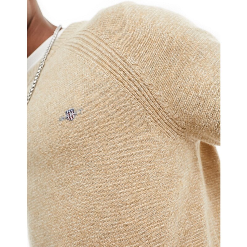 GANT - Maglione color sabbia mélange in misto lana d'agnello bicolore con maniche raglan e logo dello scudo-Neutro