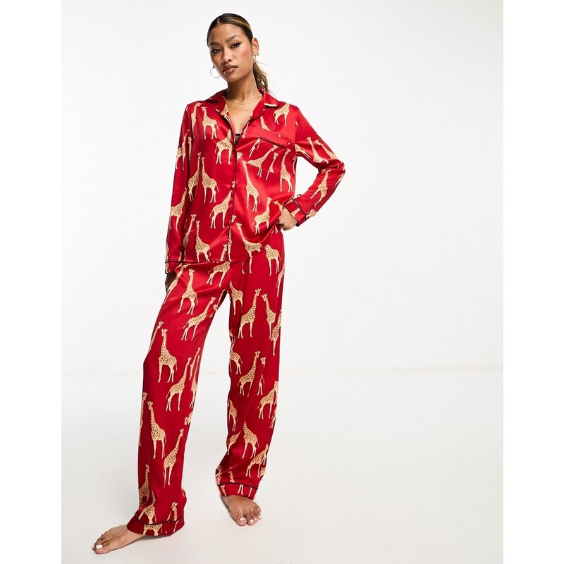 Chelsea Peers - Pigiama con top a maniche lunghe e pantaloni in raso rosso con stampa di giraffe