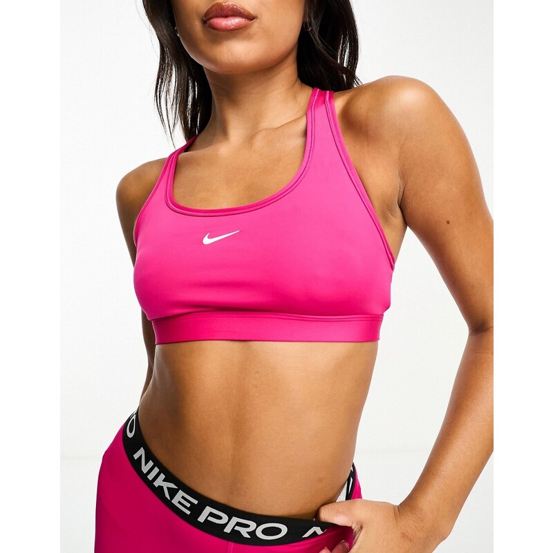 Nike Training - Swoosh Dri-FIT - Reggiseno sportivo a supporto leggero rosa fireberry