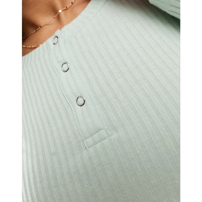ASOS DESIGN - Mix & Match - Top del pigiama con collo serafino verde a coste con finiture in pizzo