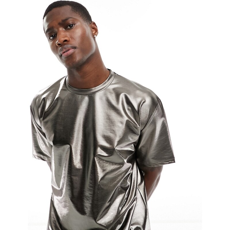 ASOS DESIGN - T-shirt vestibilità comoda color argento metallizzato