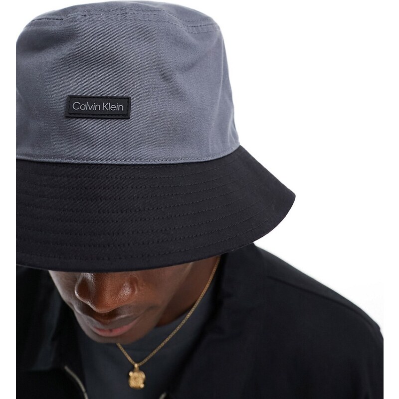 Calvin Klein - Cappello da pescatore grigio/nero color block