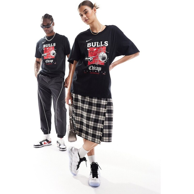 Nike Basketball - NBA Chicago Bulls - T-shirt unisex nera con logo-Nero