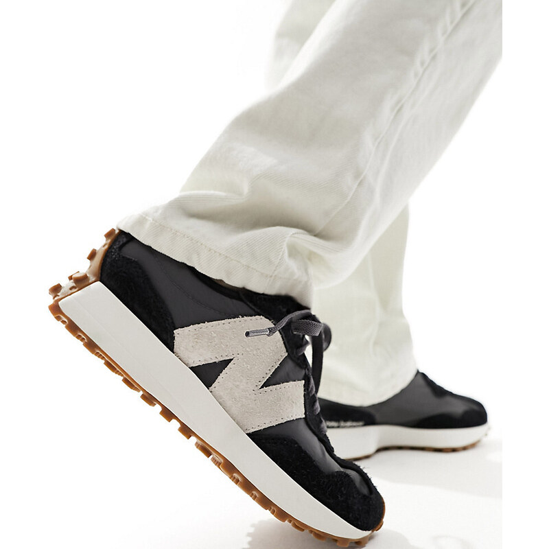 New Balance - 327 - Sneakers nere e grigie - In esclusiva per ASOS-Nero