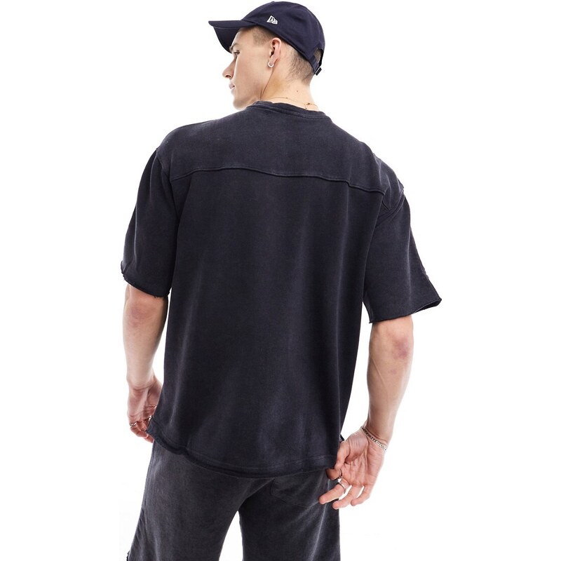 Pull&Bear - T-shirt nero slavato con orlo grezzo in coordinato-Grigio