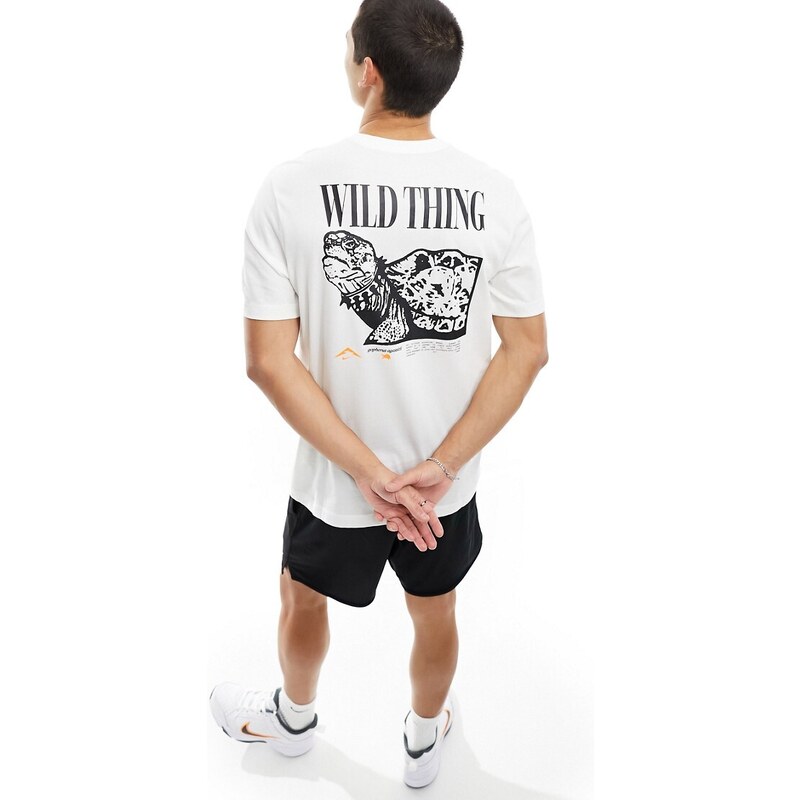 Nike Running - Trail Dri-FIT - T-shirt color vela con grafica-Giallo