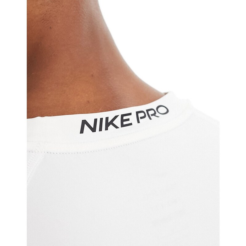 Nike Training Nike Pro Training - T-shirt attillata bianca-Bianco