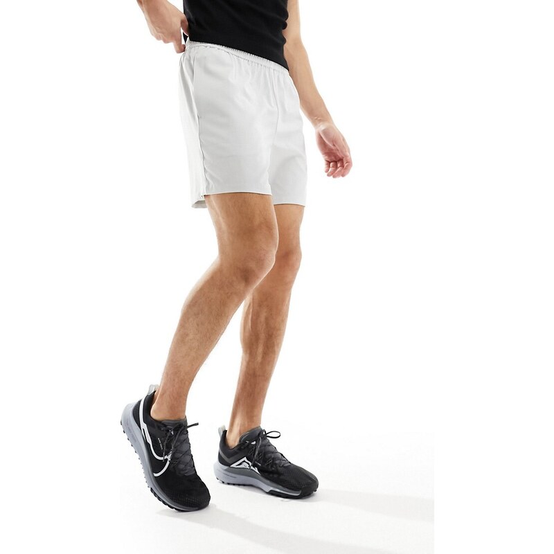 ASOS 4505 - Icon - Pantaloncini da allenamento da 13 cm quick dry grigio argento