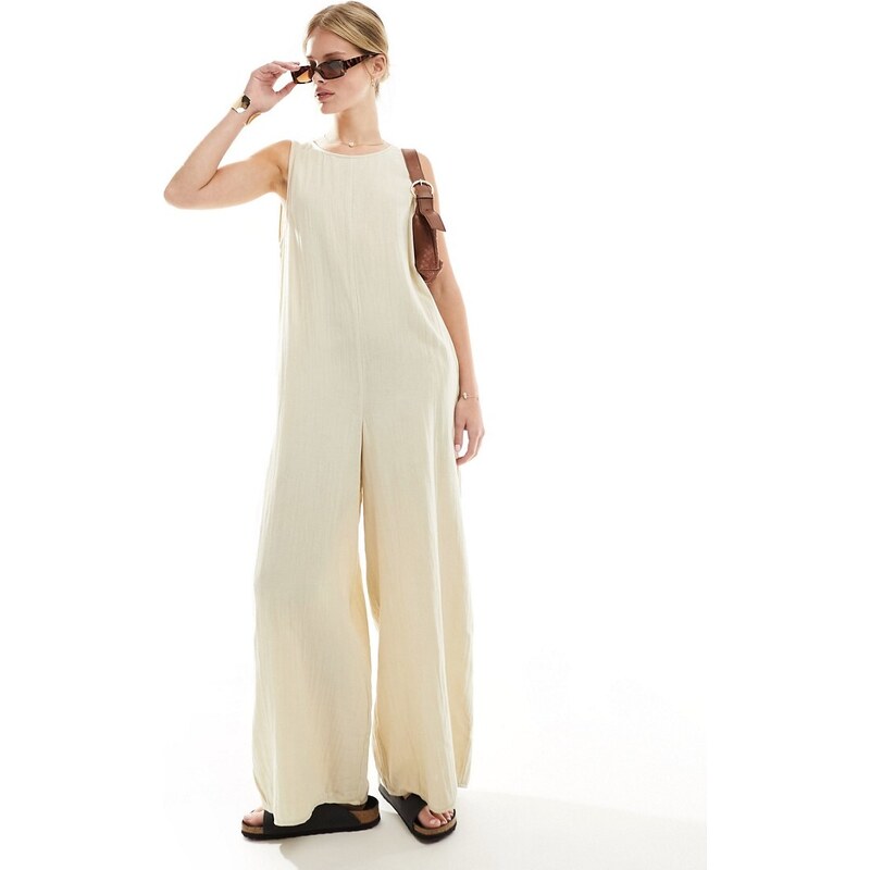 ASOS DESIGN - Tuta jumpsuit girocollo con pantaloni culotte color pietra-Neutro