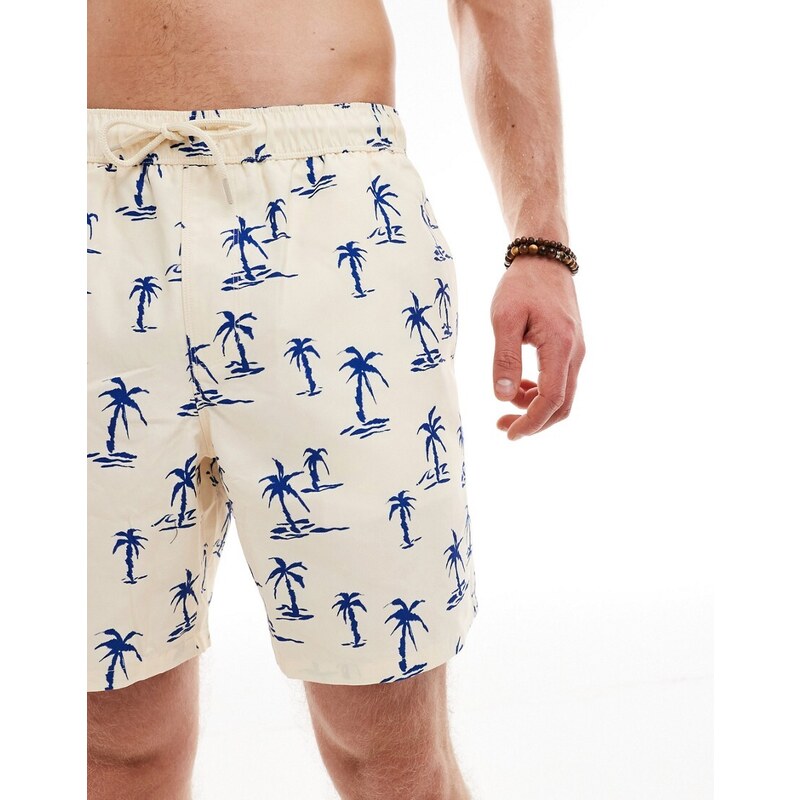 ASOS DESIGN - Pantaloncini da bagno taglio medio con stampa di palme in coordinato-Bianco