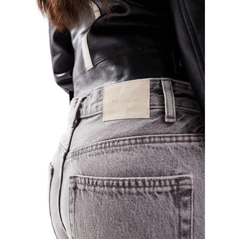 Pull&Bear - Jeans comodi dritti a vita alta grigio slavato