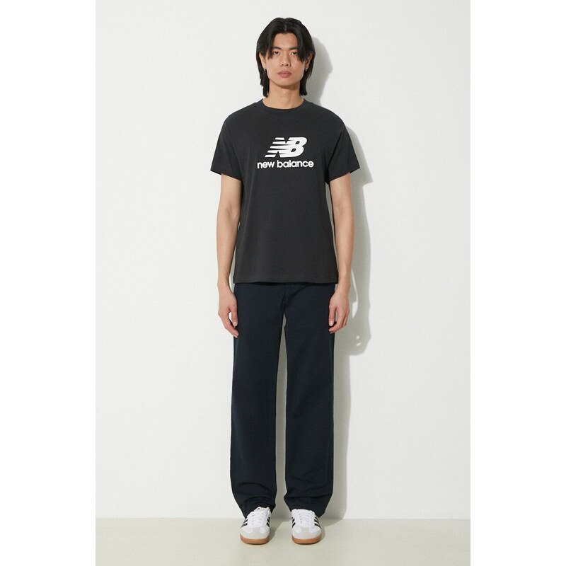 New Balance t-shirt in cotone Sport Essentials uomo colore nero MT41502BK