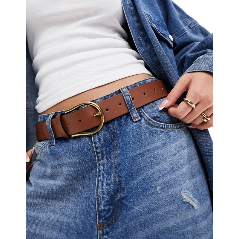 ASOS DESIGN - Cintura da jeans per vita e fianchi color cuoio con fibbia a mezzaluna-Marrone