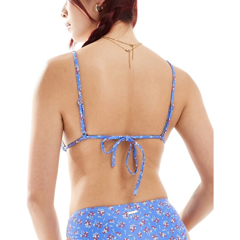 Reclaimed Vintage - Top bikini a triangolo blu a fiori con inserti in pizzo