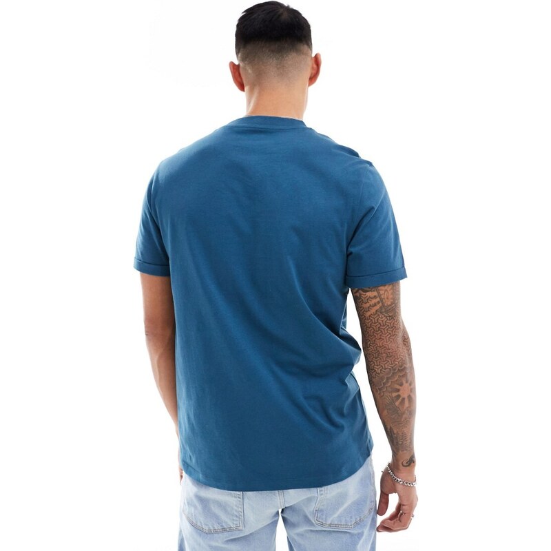 ASOS DESIGN - T-shirt blu con risvolto sulle maniche