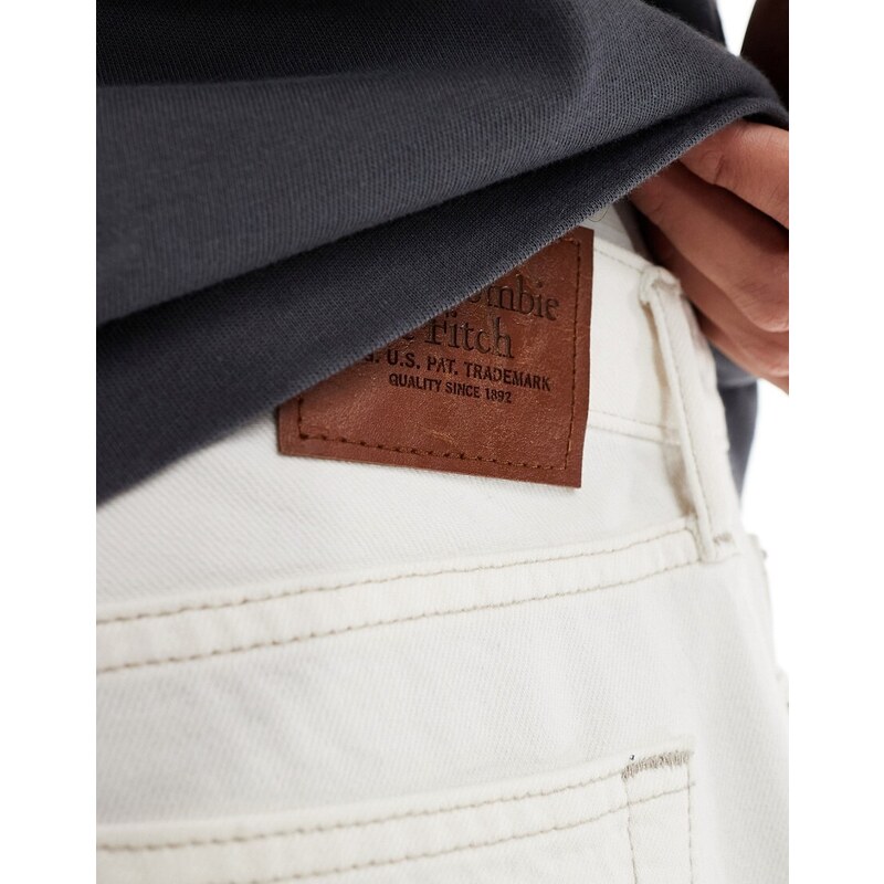 Abercrombie & Fitch - Jeans ampi leggeri vintage bianchi-Bianco