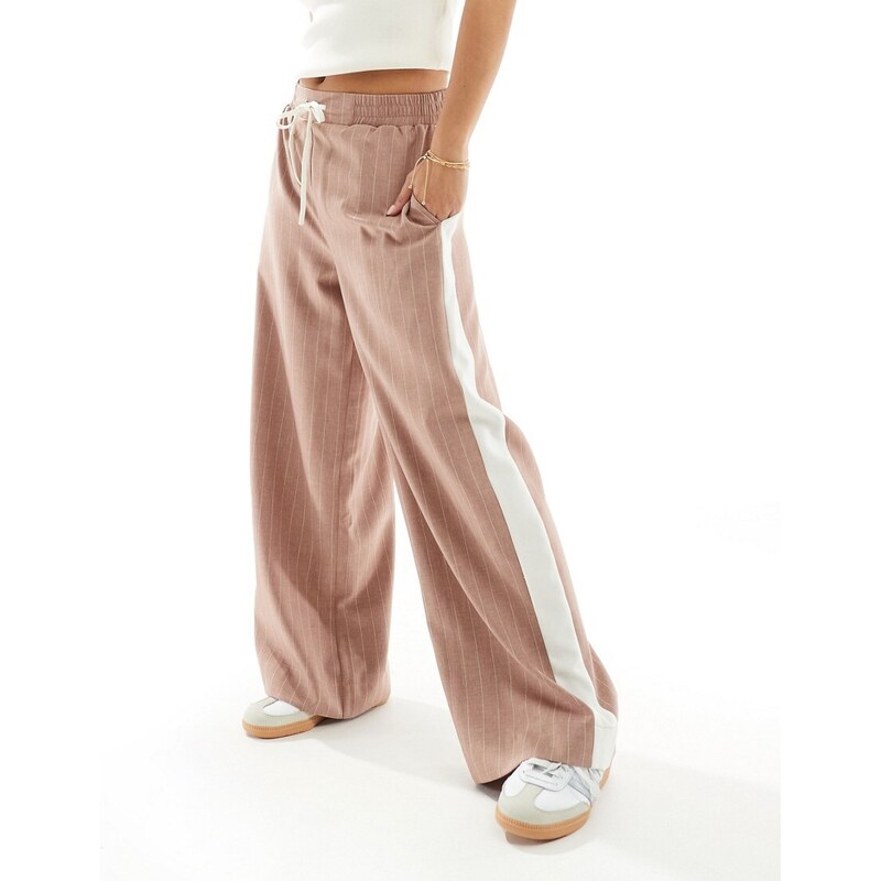 ASOS Petite ASOS DESIGN Petite - Pantaloni color visone a righe con inserto a contrasto-Multicolore