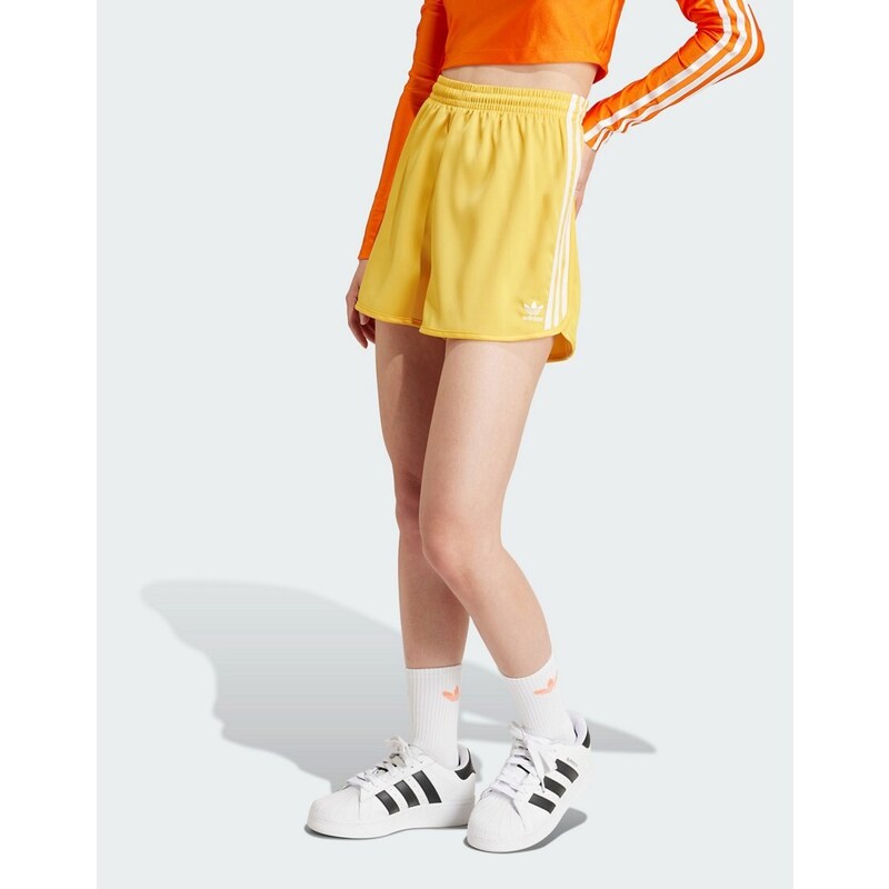 adidas Originals Pantaloncini sportivi in raso gialli Giallo Stileo