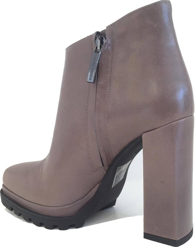 Tronchetto in pelle con tacco grosso e punta semiquadra 9025 GIANNI MARRA