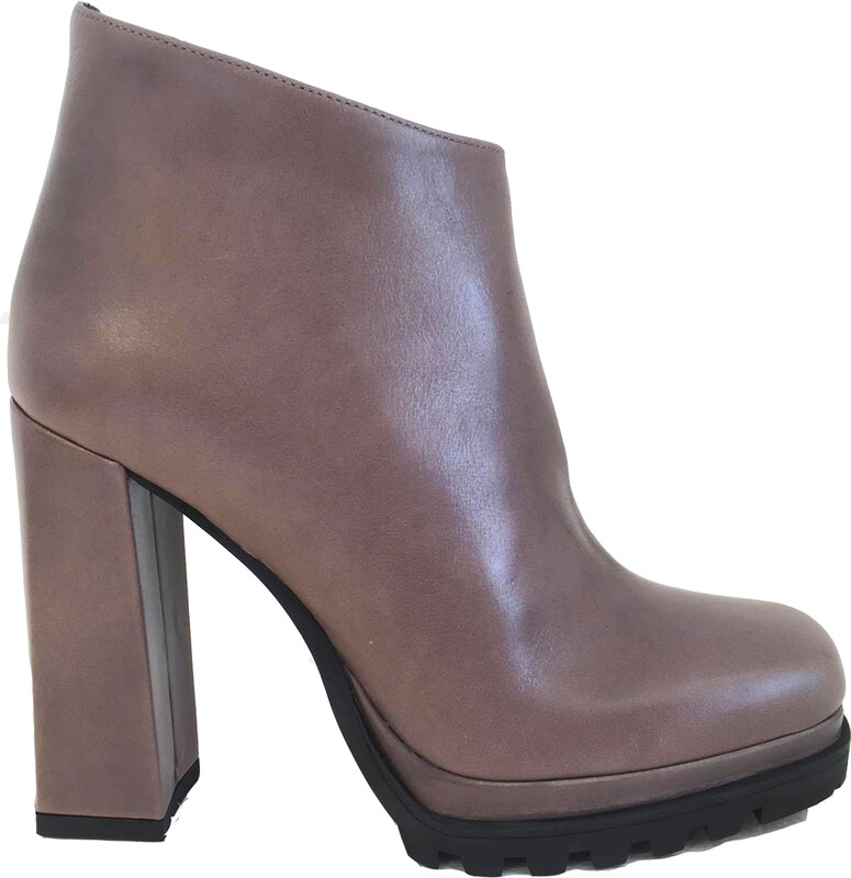 Tronchetto in pelle con tacco grosso e punta semiquadra 9025 GIANNI MARRA