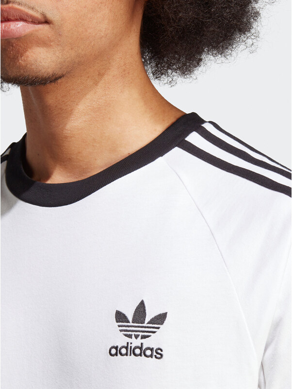 T-shirt adidas