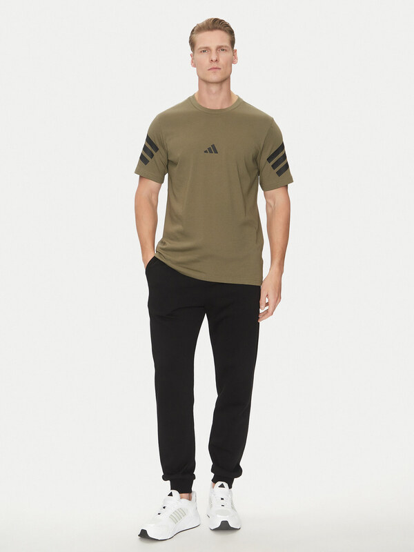T-shirt adidas